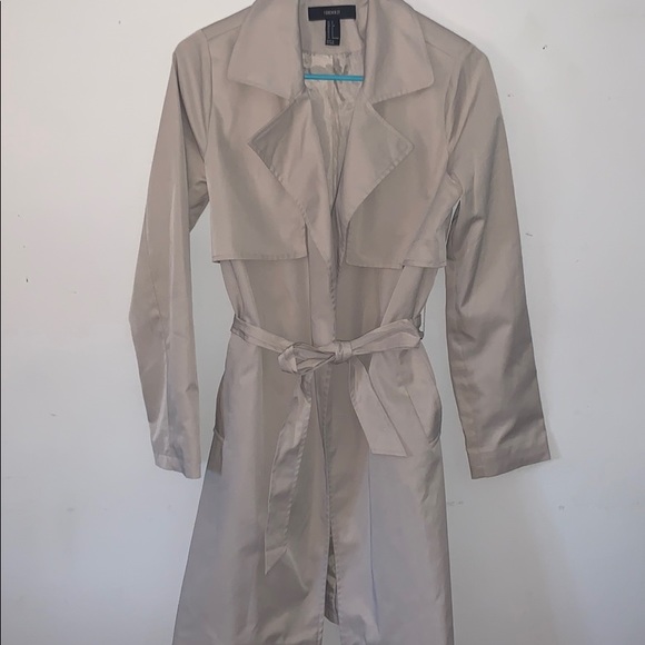 Trench coat - Picture 1 of 4